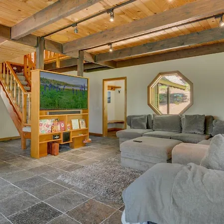 Hyphen 4-Bedrooms Rental, Private Beach, Filtered View